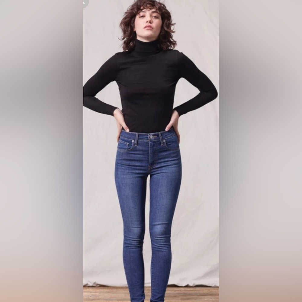 LEVI’S
MILE HIGH SUPER SKINNY WOMEN'S JEANS